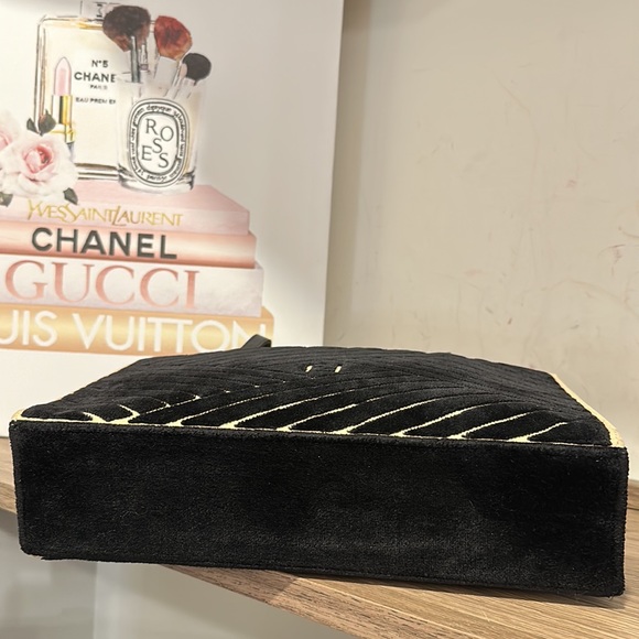 🔥 Fendi Snake-skin & Velvet-Canvas Shoulder Bag 🔥 - Picture 8 of 17